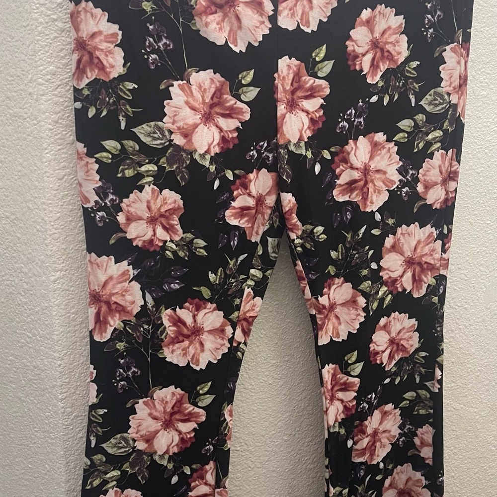 Boundaries Multicolor Floral Leggings